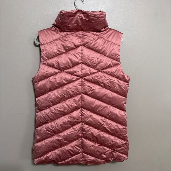 Pulse women’s rose colored puffer vest size medium - Picture 2 of 6